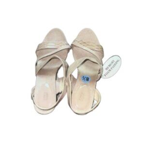 NWT Memory Foam Nude Patent Wedge Sandals